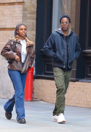 New York, NY - * EXCLUSIVE * -Funny Dad!  Chris Rock spends quality time with daughter Zahra for the first time after the infamous Oscars slap incident.  The father and daughter bonded over lunch in Manhattan and we caught the two strolling the streets of NYC together after lunch.  Pictured: Chris Rock BACKGRID USA 27 APRIL 2022 BYLINE MUST READ: BrosNYC / BACKGRID USA: +1 310 798 9111 / usasales@backgrid.com UK: +44 208 344 2007 / uksales@backgrid.com * UK Clients - Pictures Containing Children Please Pixelate Face Prior To Publication *