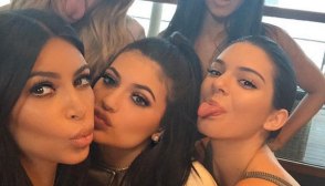 Kylie Jenner Disses Tyga Sex