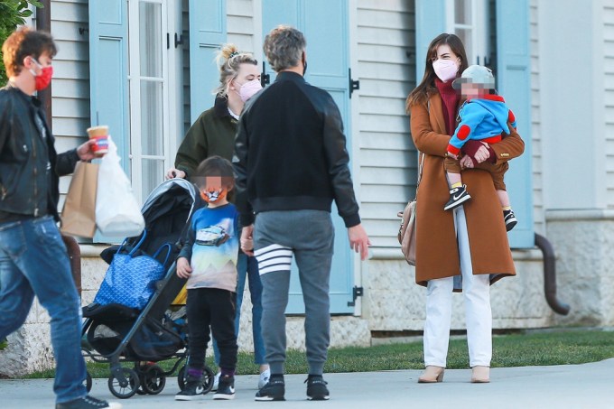 Anne Hathaway On A Rare Family Outing