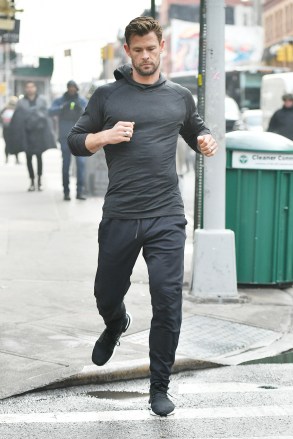 Chris Hemsworth filming a commercial on the streets in New York City.
Chris Hemsworth out and about, New York, USA - 06 Dec 2019
