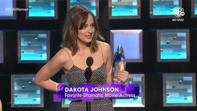 Dakota Johnson Boobs Peoples Choice Awards