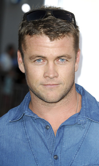 Luke Hemsworth Celebrity Profile – Hollywood Life