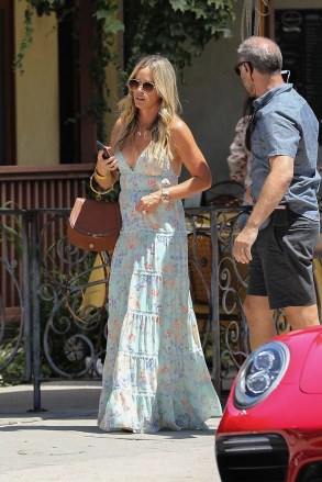 Studio City, CA  - *EXCLUSIVE*  - Kyle Richards and Teddi Jo Mellencamp film scenes for their show 'The Real Housewives of Beverly Hills' in Studio CityPictured: Teddi Jo MellencampBACKGRID USA 21 AUGUST 2019 BYLINE MUST READ: LESE / BACKGRIDUSA: +1 310 798 9111 / usasales@backgrid.comUK: +44 208 344 2007 / uksales@backgrid.com*UK Clients - Pictures Containing ChildrenPlease Pixelate Face Prior To Publication*