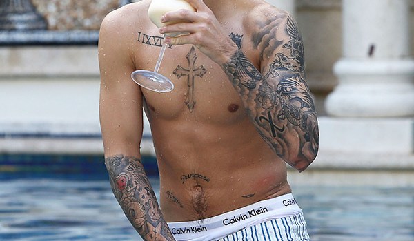 Bieber naked pool justin NY Daily