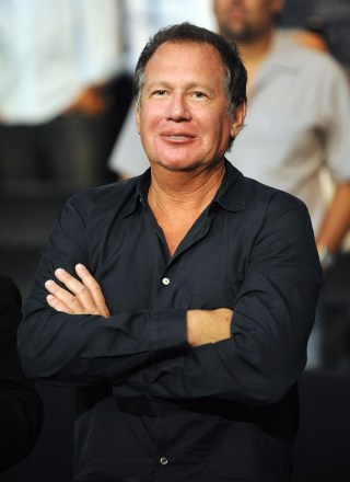 A Photo Made Available on 27 September 2009 Showing Comedian Garry Shandling Attends Fight Between Vitali Klitschko of the Ukraine and Cristobal Arreola of the Us in Their Wbc Heavyweight Championship Fight in Los Angeles California Usa 26 September 2009 the Referee Stopped the Fight After the Tenth Round and Klitschko was Declared the Winner by Tko United States Los Angeles
Usa Klitschko Arreola - Sep 2009