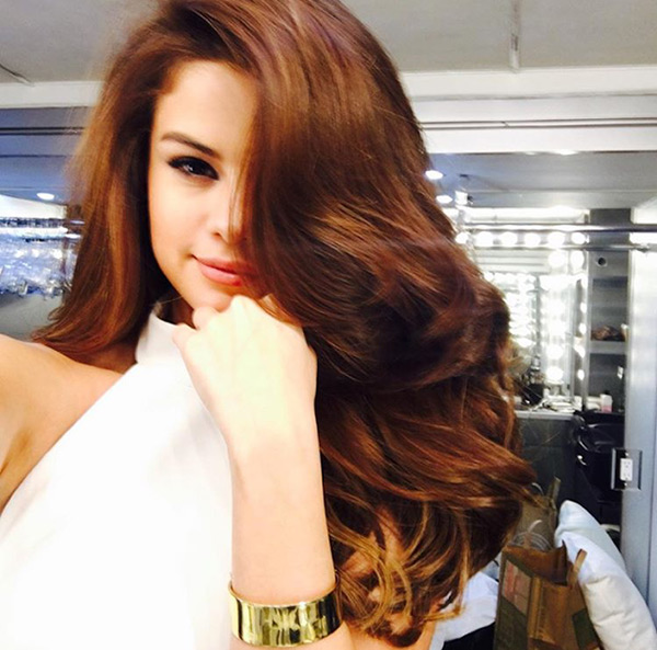 Selena Gomez’s Hair Makeover — Dyes Hair Lighter For Pantene Hollywood Life