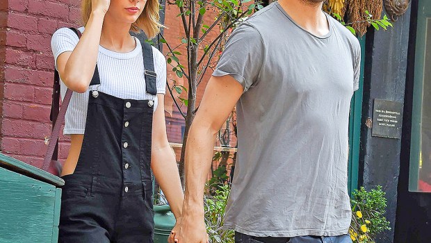 Cute Couple; Taylor Swift and Calvin Harris spotted holding hands while leaving The Spotted Pig Restaurant, after having lunch with Taylor's best male friend, Ed Sheeran, in the West Village in New York City.Pictured: Taylor Swift and Calvin Harris,Taylor SwiftCalvin HarrisRef: SPL1039395 280515 NON-EXCLUSIVEPicture by: SplashNews.comSplash News and PicturesUSA: +1 310-525-5808London: +44 (0)20 8126 1009Berlin: +49 175 3764 166photodesk@splashnews.comWorld Rights