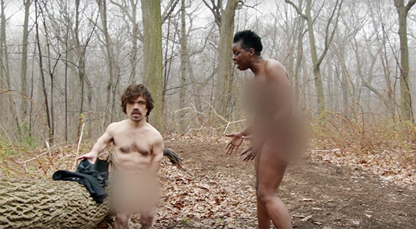 peter-dinklage-strips-completely-naked-with-leslie-jones-ftr