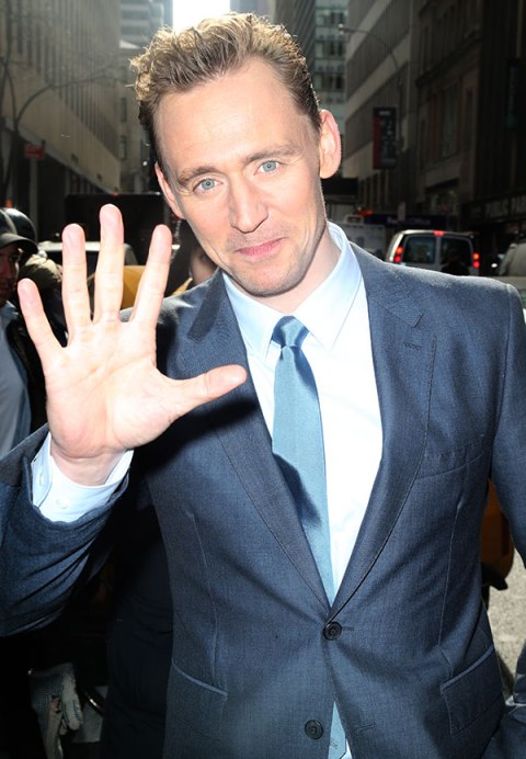 Tom Hiddleston: Photos Of The Brittish Heartthrob – Hollywood Life
