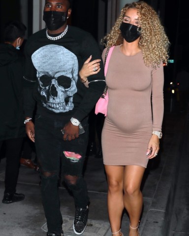 West Hollywood, CA  - *EXCLUSIVE*  - Pop singer Jason Derulo and his pregnant girlfriend Jena Frumes have Friday night date night at Catch LA in West Hollywood,  Pictured: Jason Derulo, Jenna Frumes  BACKGRID USA 7 MAY 2021   BYLINE MUST READ: TWIST / BACKGRID  USA: +1 310 798 9111 / usasales@backgrid.com  UK: +44 208 344 2007 / uksales@backgrid.com  *UK Clients - Pictures Containing Children Please Pixelate Face Prior To Publication*