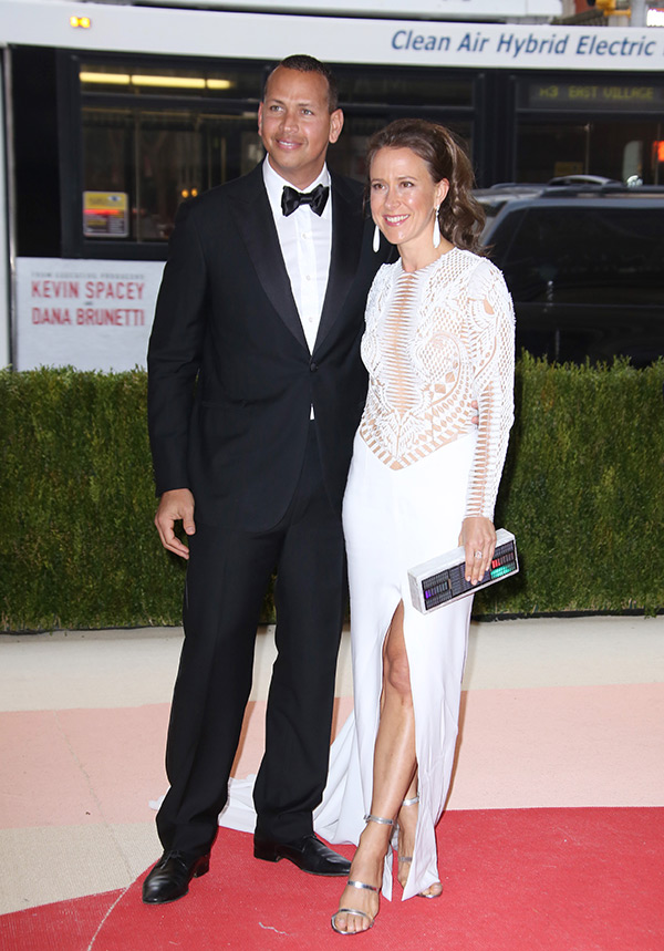 [PICS] Anne Wojcicki & Alex Rodriguez At Met Gala — Couple’s Red Carpet ...