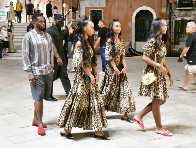 Diddy Vacations In Venice With His 3 Daughters