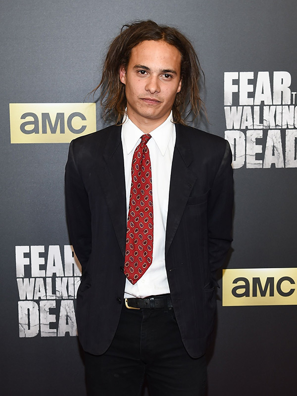 Frank Dillane Arrested Fear The Walking Dead Star Punched Security Guard Hollywood Life