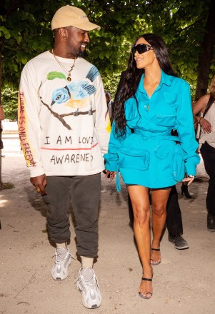 Kim Kardashian West, Kanye West Louis Vuitton defilesi, Ön Sıra, İlkbahar Yaz 2019, Paris Moda Haftası Erkekler, Fransa - 21 Haziran 2018