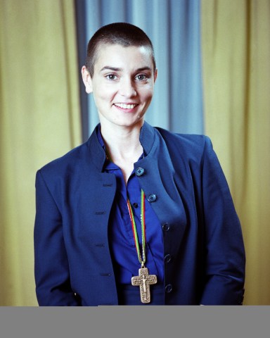 Singer Sinead O'Connor poses in New York, . O'Connor released her first full-length album since "Universal Mother" in 1994. O'Connor says she isn't the firebrand she once was and the songs on her new Atlantic Records CD "Faither and Courage" reflect a new serenity Sinead O'Connor, New York, USA