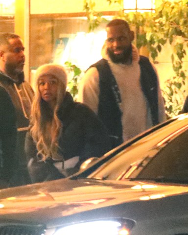 West Hollywood, CA  - *EXCLUSIVE*  - Professional basketball player for the Los Angeles Lakers LeBron James and wife Savannah are leaving the Sunset Tower Hotel after having dinner in West Hollywood.Pictured: LeBron James, Savannah JamesBACKGRID USA 17 JANUARY 2023 USA: +1 310 798 9111 / usasales@backgrid.comUK: +44 208 344 2007 / uksales@backgrid.com*UK Clients - Pictures Containing ChildrenPlease Pixelate Face Prior To Publication*