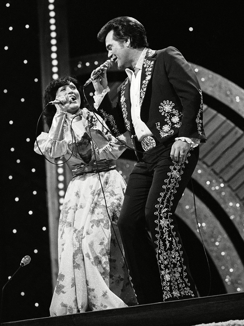 Loretta Lynn and Conway Twitty Performing, Nashville, USA