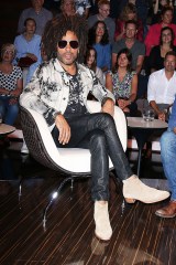 US singer Lenny Kravitz attending the "Markus Lanz" late night TV Show on  at Fernsehmacher Studios in Hamburg, Germany.Pictured: Lenny Kravitz
Ref: SPL5023394 120918 NON-EXCLUSIVE
Picture by: SplashNews.comSplash News and Pictures
USA: +1 310-525-5808
London: +44 (0)20 8126 1009
Berlin: +49 175 3764 166
photodesk@splashnews.comWorld Rights, No Austria Rights, No Germany Rights, No Switzerland Rights