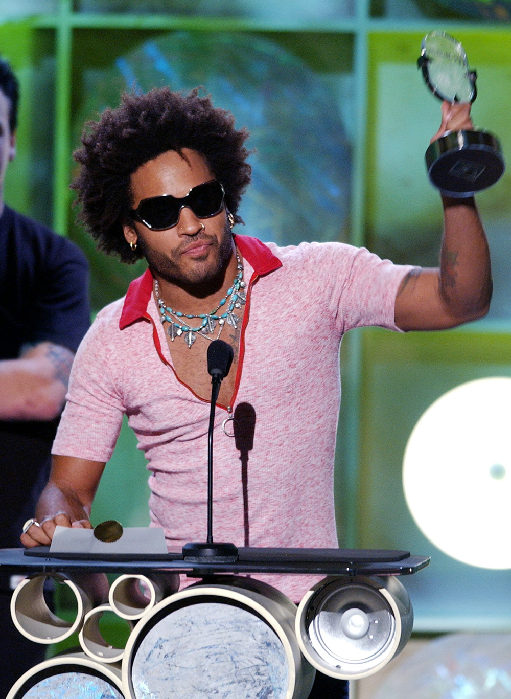 LENNY KRAVITZ Lenny Kravitz accepts the award for Artist of the Year: Pop Alternative Radio, at the Radio Music Awards, in Las VegasRADIO MUSIC AWARDS, LAS VEGAS, USA