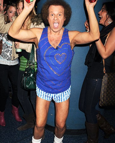 Richard Simmons at New York Penn Station Promoting a Cranberry-green Tea Drink For Ocean Spray Called Cranergy May 15 2008  USA New York
Richard Simmons - 15 May 2008