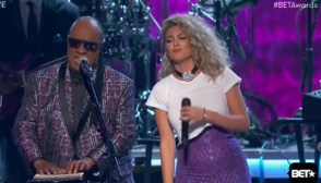 Tori Kelly Performance BET Awards