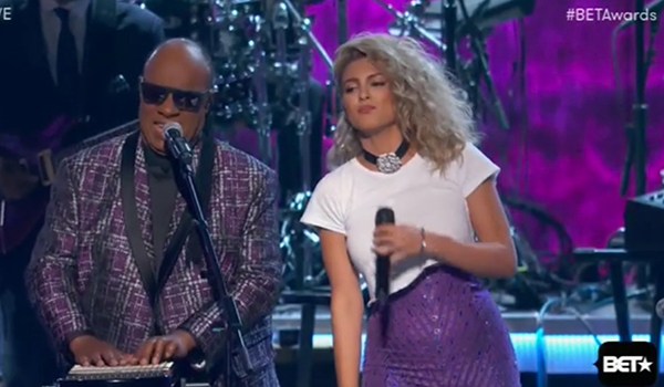 Tori Kelly Performance BET Awards