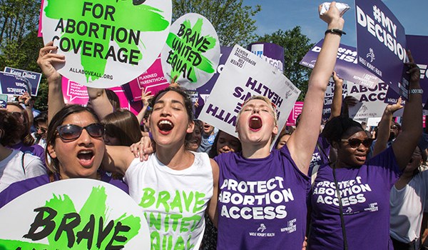 Supreme Court Strikes Down Texas Abortion Law