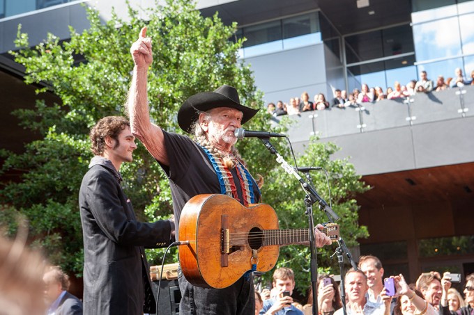 Willie Nelson Performs at His Statue Unveiling