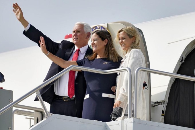 Mike Pence & Family Wave In 2020