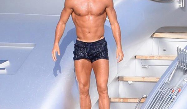 Cristiano Ronaldo Showers