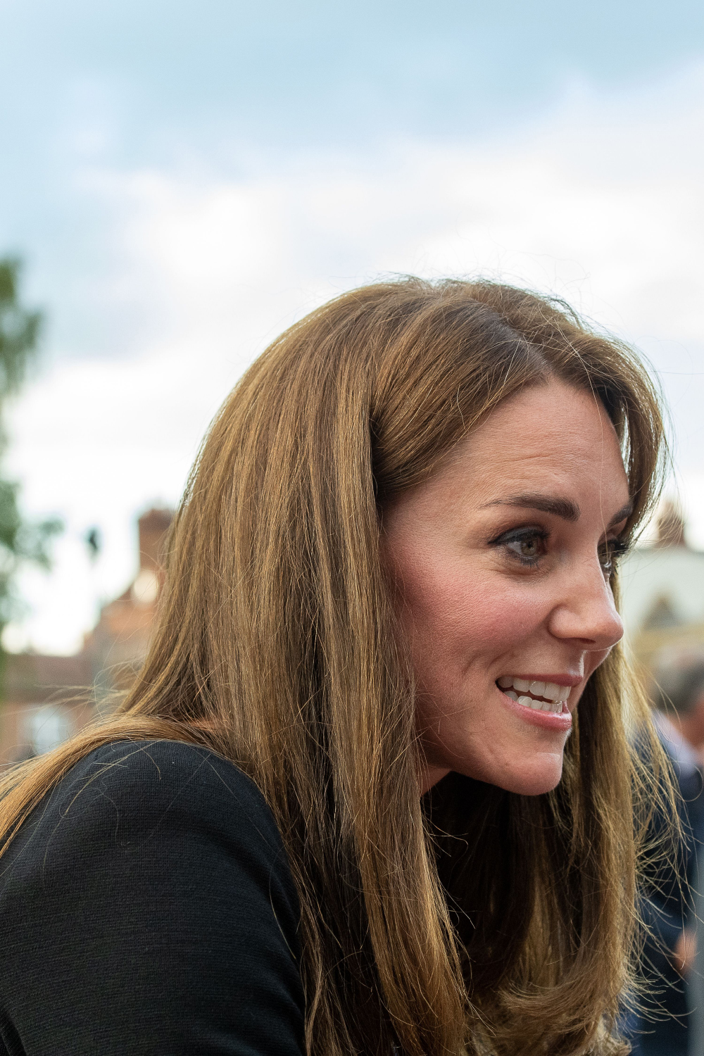 The Princess of Wales chats to the crowds. The Duke and Duchess of Cambridge, now known as the Prince and Princess of Wales together with The Duke and Duchess of Sussex came to look at the flowers on the Long Walk this afternoon outside the gates of Windsor Castle. They shook hands with many in the crowds who were thrilled to see them
Royal Windsor Walkabout, Long Walk, Windsor, Berkshire, UK - 10 Sep 2022