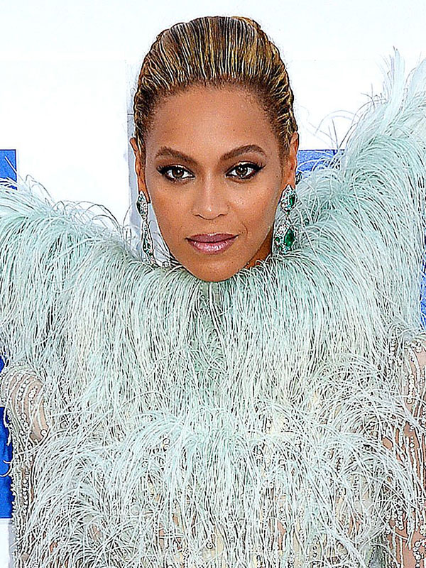Pics 2016 Video Music Awards Style Best Hair Makeup On The Vmas Red Carpet Hollywood Life