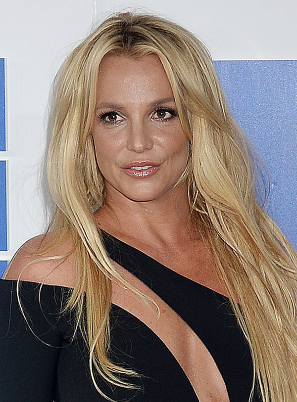 britney-spears-vmas-beauty-ftr