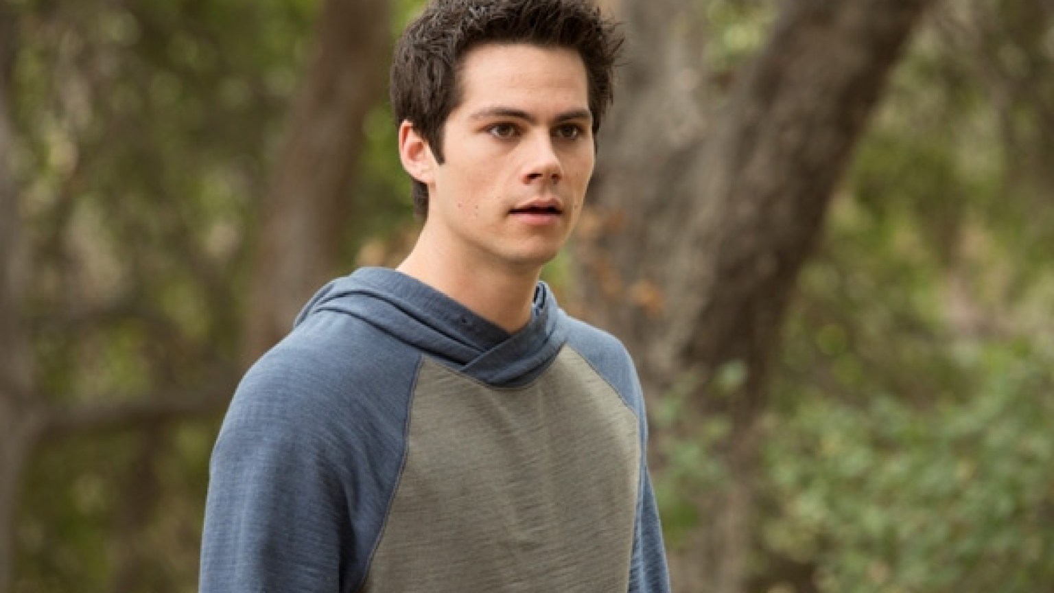 [PIC] Dylan O’Brien First Photo Since Injury On The ‘Maze Runner’ Set ...