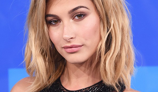 Hailey Baldwin VMAs