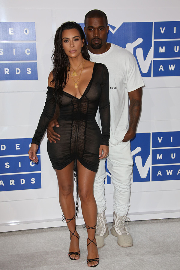 kim-kardashian-kanye-west-mtv-vmas-2016-2