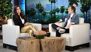 Miley Cyrus Idina Menzel Frozen 2