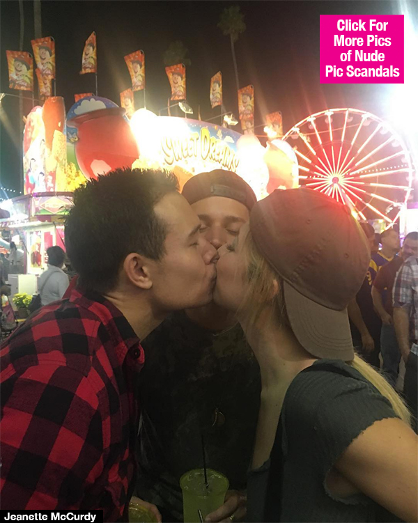 Jennette McCurdy Kiss