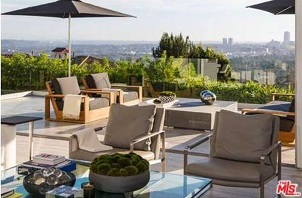 [PHOTOS] Harry Styles’ Mansion In Hollywoo — Pics Of His New $6.8 ...