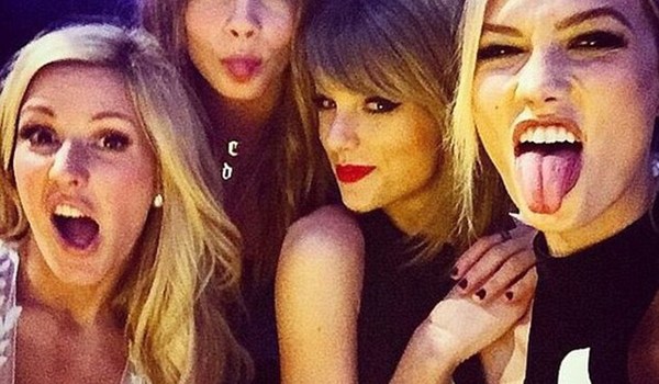 Dakota Johnson Taylor Swift Friends