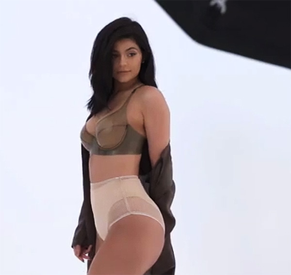 [video] Behind The Scenes At Kylie Jenner S Complex Photo