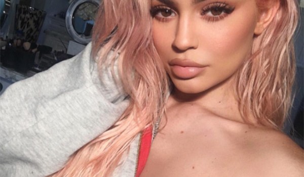 Kylie Jenner light pink hair