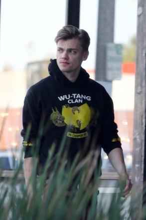 Los Angeles, CA  - *EXCLUSIVE*  - Modern Family actress Ariel Winter meets up with her ex-boyfriend Levi Meaden but the two are seen leaving in separate cars.Pictured: Levi MeadenBACKGRID USA 25 NOVEMBER 2019 USA: +1 310 798 9111 / usasales@backgrid.comUK: +44 208 344 2007 / uksales@backgrid.com*UK Clients - Pictures Containing ChildrenPlease Pixelate Face Prior To Publication*