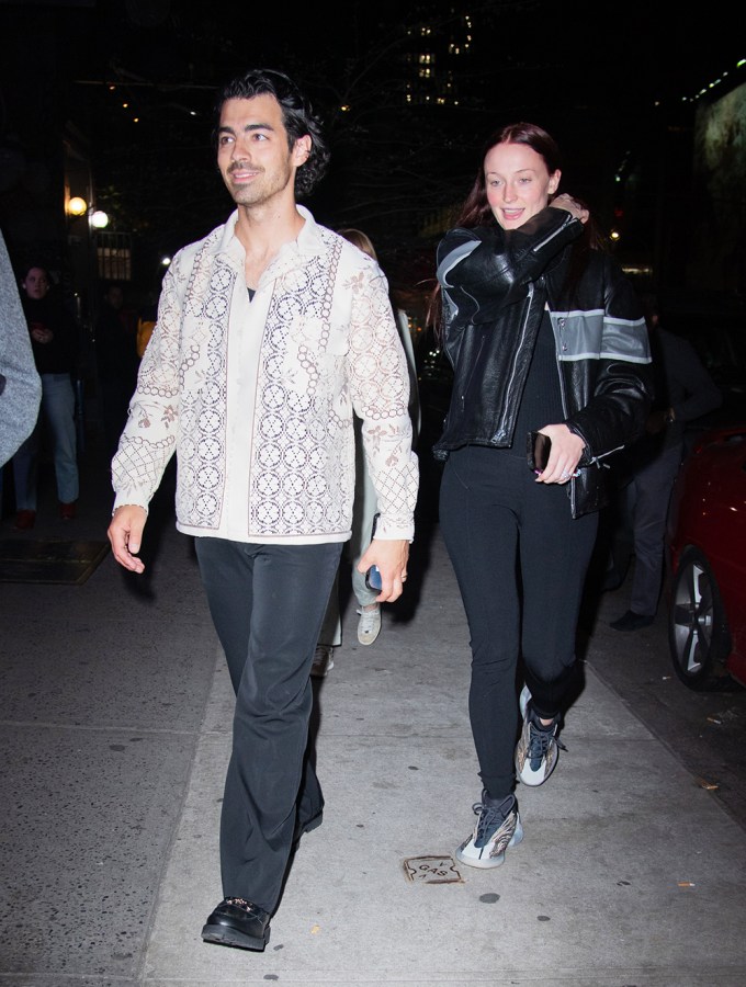 Joe Jonas & Sophie Turner Get Dinner in NYC
