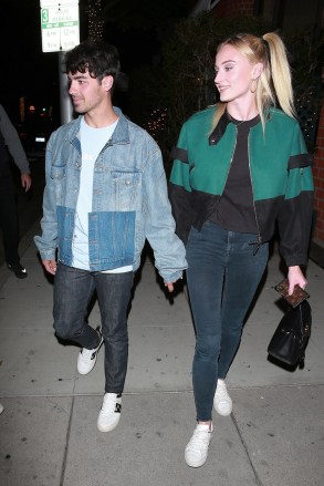 Beverly Hills, CA - Jonas brothers Nick, Joe, Kevin and little brother Frankie (Bonus Jonas) dine with Sophie Turner and Danielle Jonas at Mr Chow's in Beverly Hills.  The picture: Joe Jonas, Sophie TurnerBACKGRID USA 29 APRIL 2019 MUST READ: NGRE / BACKGRIDUSA: +1 310 798 9111 / usasales@backgrid.comUK: +44 208 344 2007 / uksales@backgrid.com*UK Customers - Pictures containing childrenPixel please face before release *