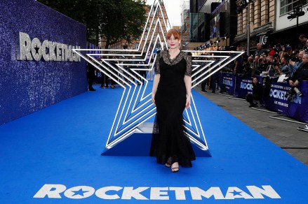 रॉकेटमैन के हॉवर्ड यूके फिल्म के प्रीमियर के लिए अभिनेत्री ब्रायस डलास लंदन में ओडिन लक्स पहुंची। रॉकेटमैन लंदन, यूके पहुंचे - 20 मई, 2019