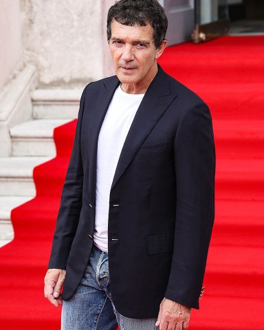 Stars attend the UK Premiere of Pain & Glory at Somerset House in London

Pictured: Antonio Banderas
Ref: SPL5108346 080819 NON-EXCLUSIVE
Picture by: SplashNews.com

Splash News and Pictures
USA: +1 310-525-5808
London: +44 (0)20 8126 1009
Berlin: +49 175 3764 166
photodesk@splashnews.com

World Rights