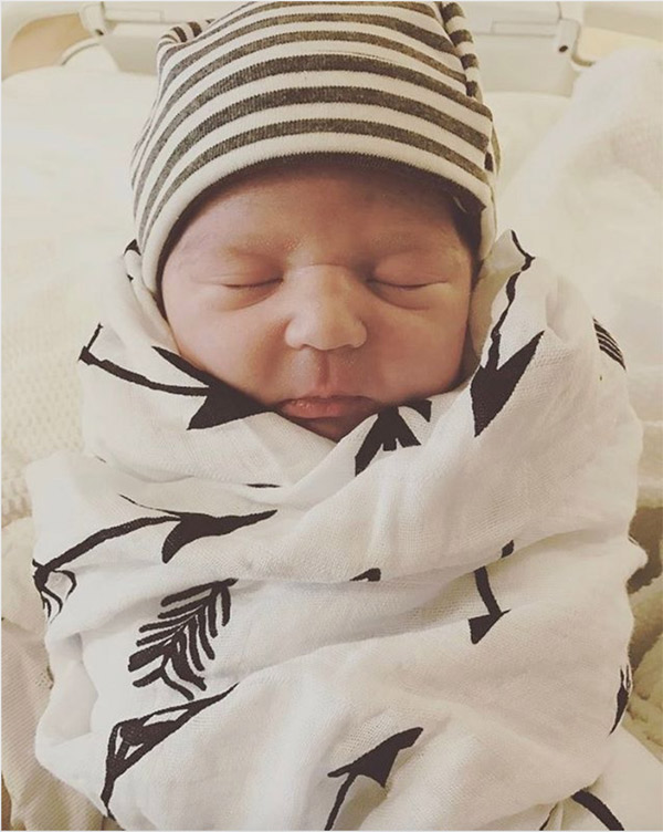Chelsea Houska Pic Of Newborn Son Revealed Find Out His Sweet Name Hollywood Life