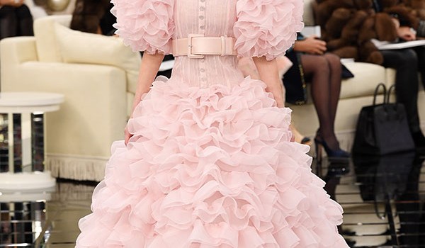 PIC] Lily-Rose Depp's Chanel Dress: Stunning Pink Ruffled Gown At