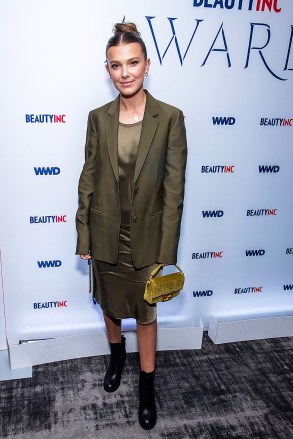 Millie Bobby Brown participa do WWD Beauty Inc Awards no Rainbow Room, em Nova York 2019 WWD Beauty Inc Awards, Nova York, EUA - 11 de dezembro de 2019